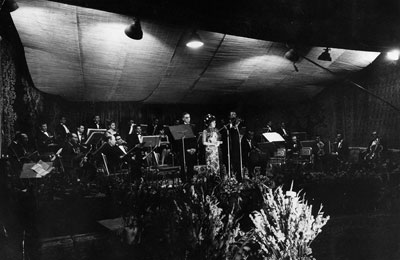 <em>Golhā</em> Benefit Concert for Lār Earthquake Victims at the Hilton Hotel, Tehran (1960)